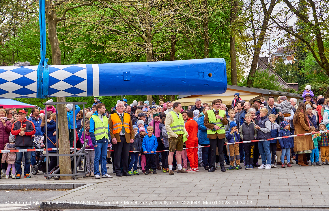 01.05.2023 - Maibaumaufstellung in Berg am Laim